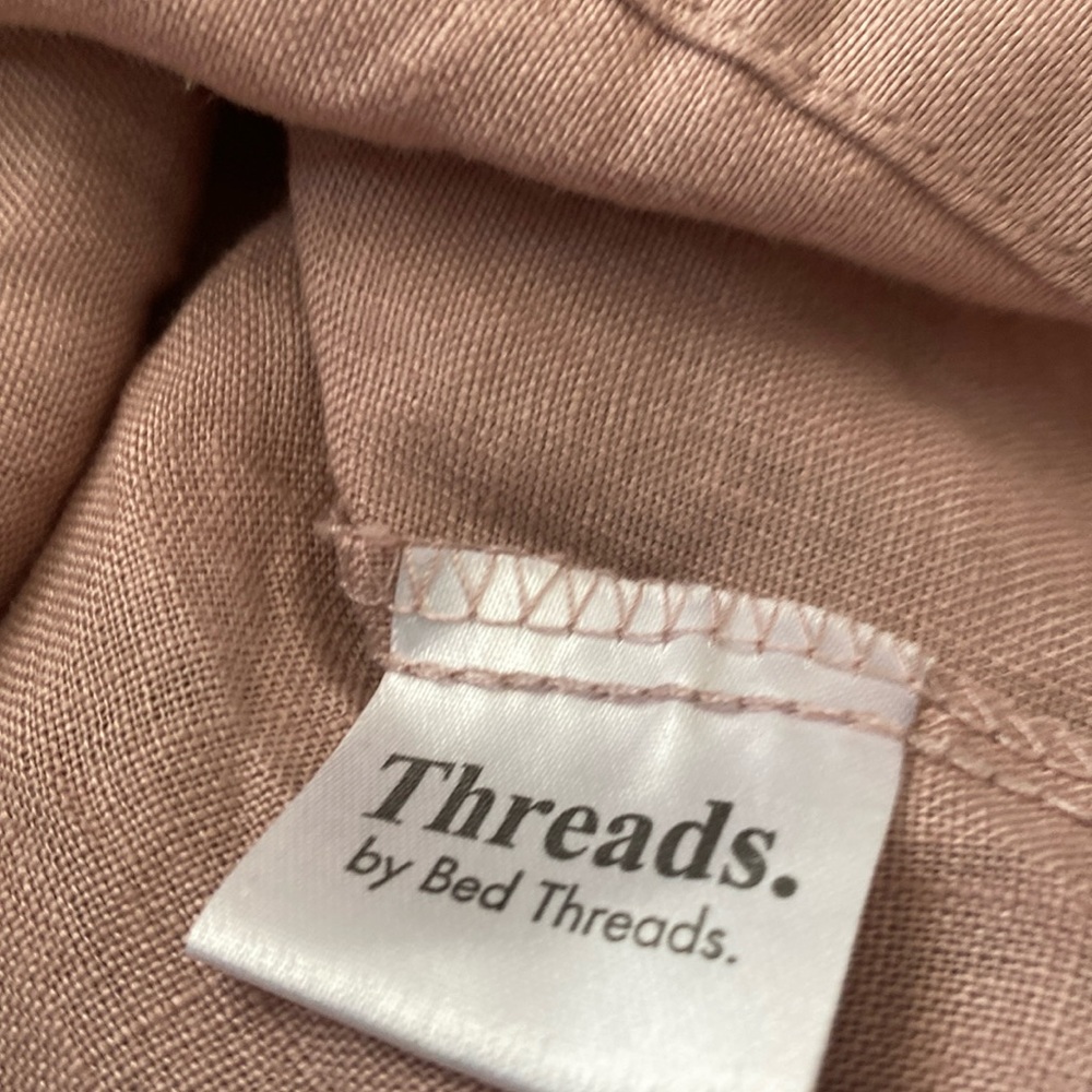 Bed Threads L Linen V Neck Top - Picture 11 of 12